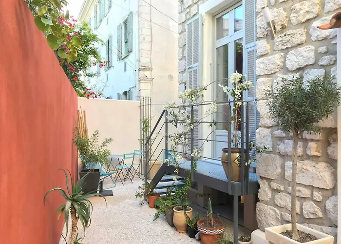 Apartment Le Nid Nizza